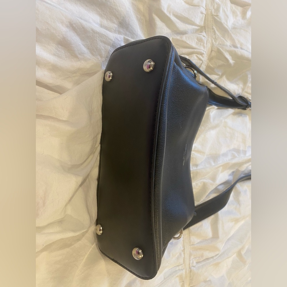 🌷David Jones Paris Vegan Leather Black Crossbody Bag 3/$30 - Picture 4 of 9